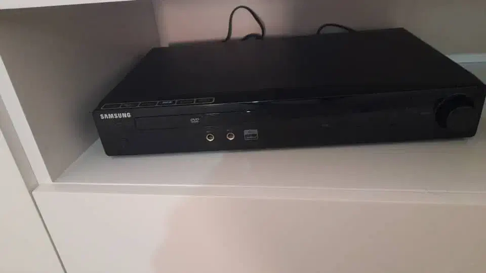 دی وی دی سامسونگ کاملا سالم|سیستم صوتی خانگی|زنجان, |دیوار