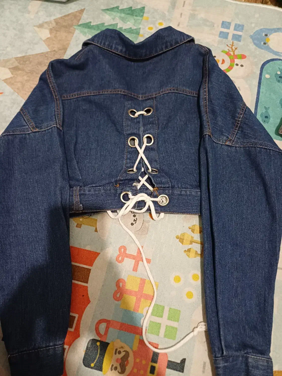 جین وکتان|لباس|آمل, |دیوار