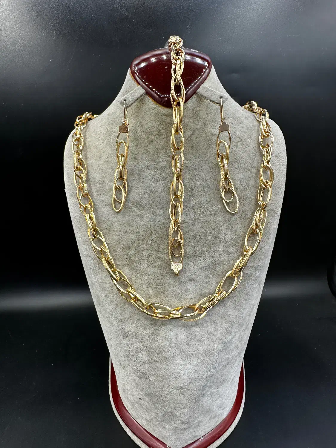 سرویس شانل 21گرم فقط ۴درصد طلا بدون اجرت|جواهرات|تهران, شهرک ولیعصر شمالی|دیوار