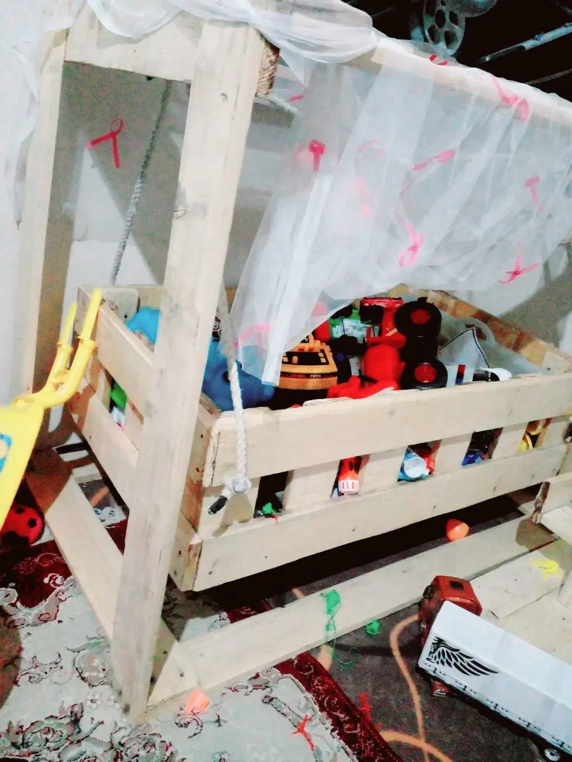 گهواره چوبی دست ساز خودم|اسباب و اثاث بچه|قشم, |دیوار