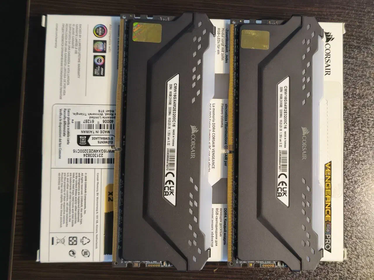 رم کورسیر vengeance RGB pro|قطعات و لوازم جانبی رایانه|تهران, شهرک آزمایش|دیوار