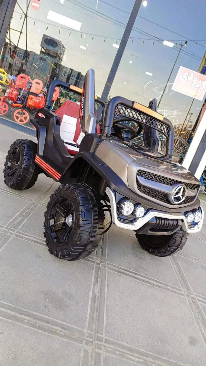 ماشین شارژی بنز آفرودی چهارموتور گهواره ای|اسباب و اثاث بچه|مشهد, توس (بلوار توس)|دیوار