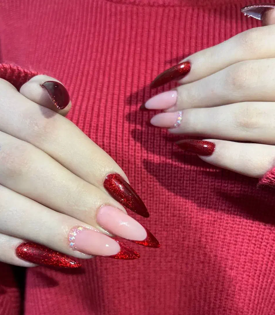 خدمات کاشت و ترمیم ناخون با قیمت مناسب|خدمات آرایشگری و زیبایی|تهران, افسریه شمالی|دیوار