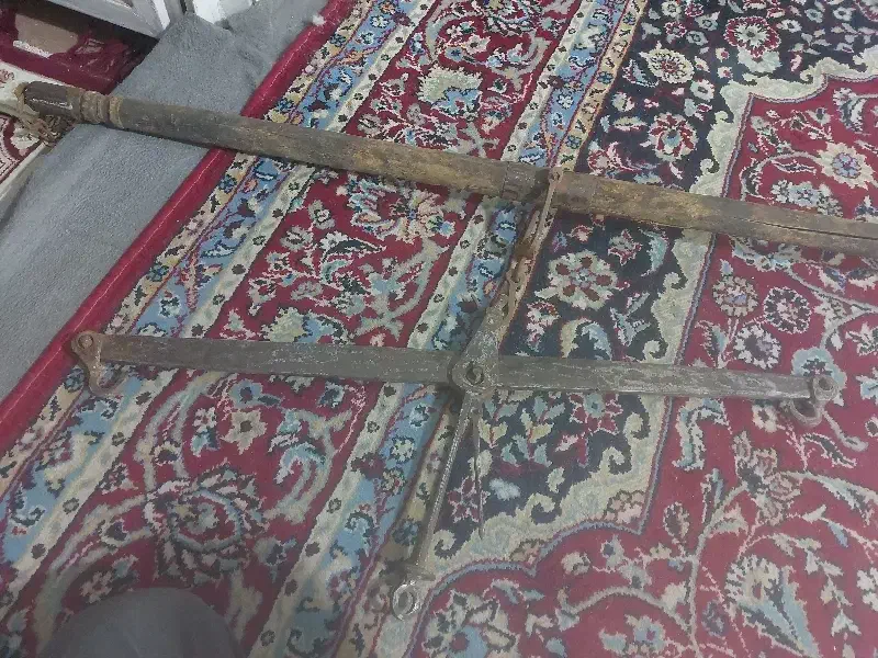 یک عدد ترازو قپونی قدیمی|کلکسیون اشیاء عتیقه|یزد, |دیوار