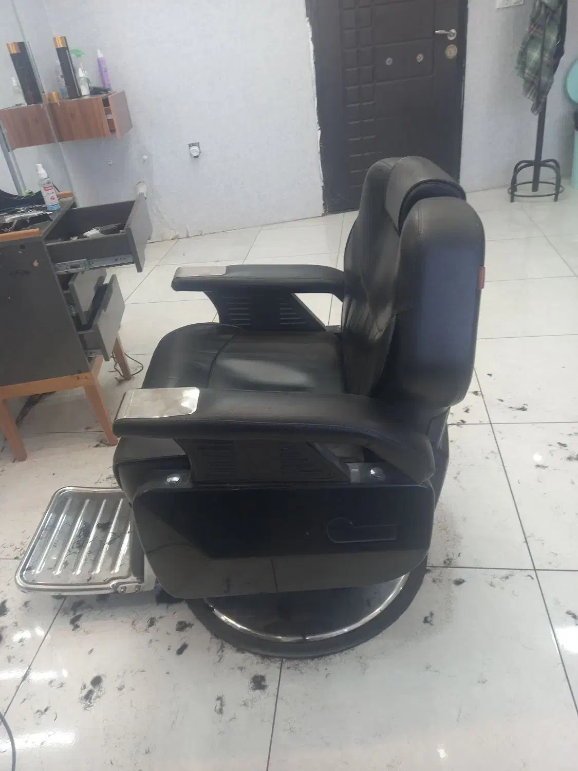 لوازم کامل ارایشگاه مردانه|آرایشگاه و سالنهای زیبایی|نورآباد, |دیوار