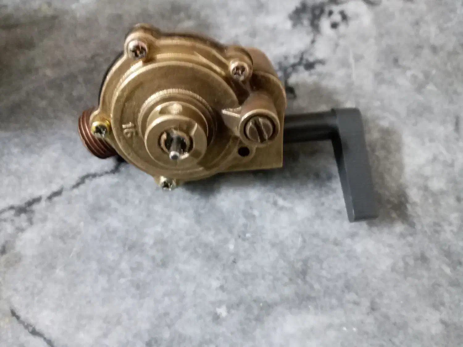 رگلاتور و دستگاه ابگرمکن|آبگرمکن، پکیج، شوفاژ|خواف, |دیوار