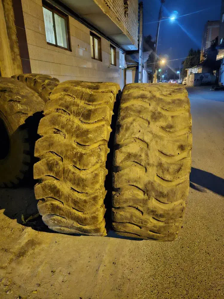 لاستیک لودر ۲۰.۵ ۲۵|ماشین‌آلات صنعتی|قائم‌شهر, |دیوار