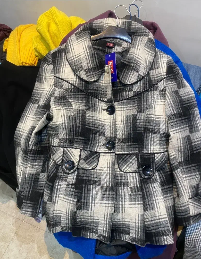 کت پشمی|لباس|قم, سالاریه|دیوار