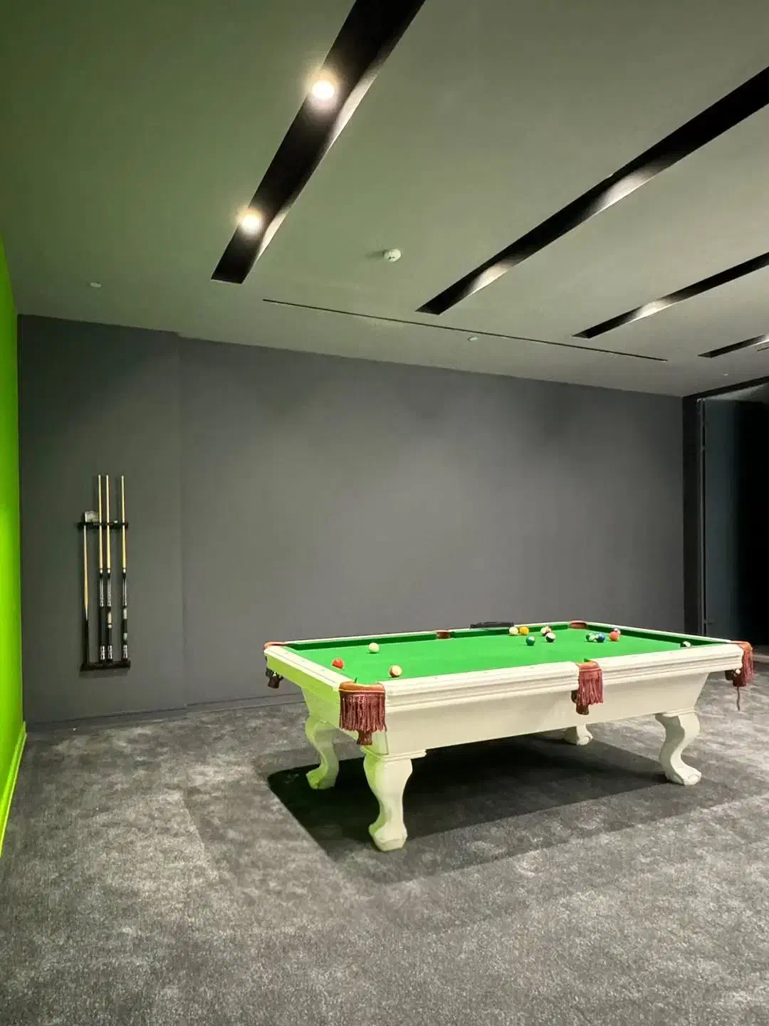 ۲۶۰متر/۳خواب/مشاعات لاکچری/دروس/ ۳پارکینگ