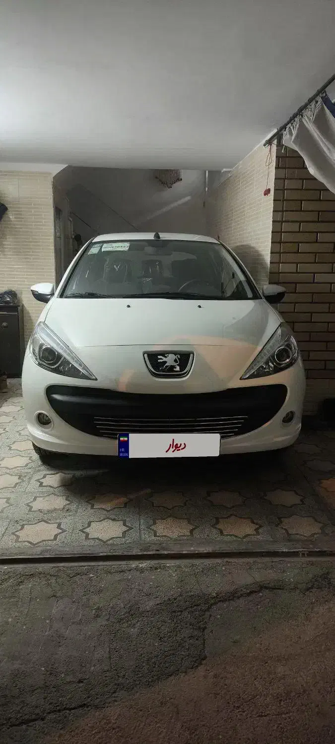 207 خشک مدل 1403|خودرو سواری و وانت|لنجان, |دیوار