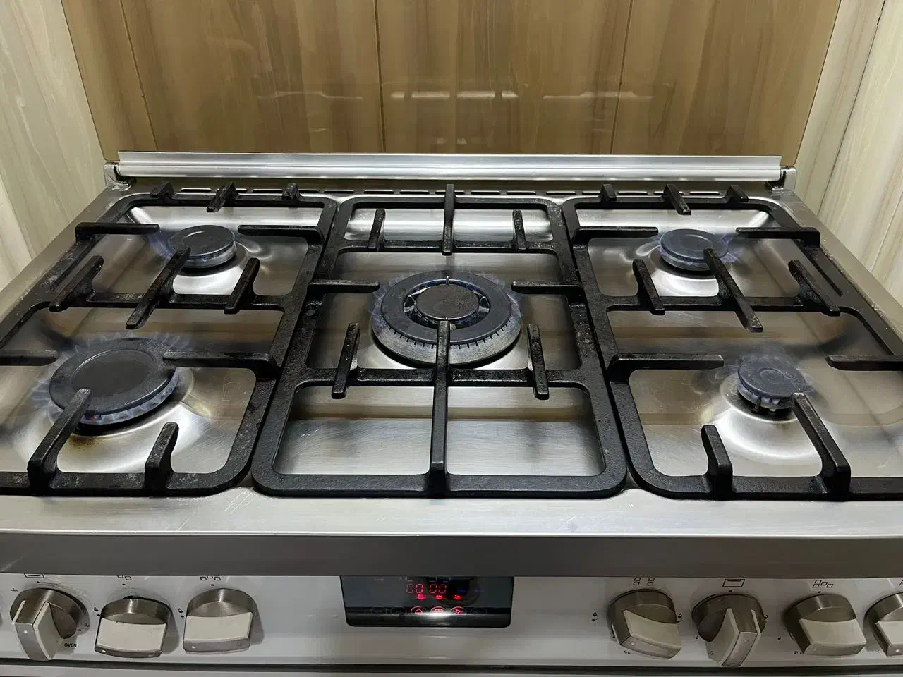 گاز فردار ایتالیایی با شعله زمان دار در حد نو|اجاق گاز و لوازم برقی پخت‌وپز|تهران, سازمان آب|دیوار