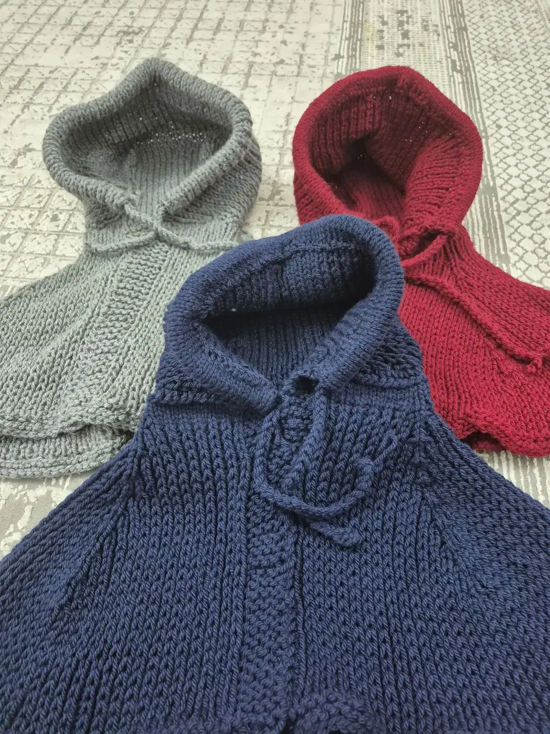 کلاه شنلی ، انواع بافت های دست بافت و ماشینی|کفش و لباس بچه|رشت, کوی مهر|دیوار