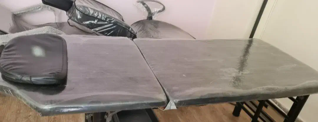 فروش میز ناخن کار ومیز منشی وسرشور... در حد نو|آرایشگاه و سالنهای زیبایی|تهران, سعادتآباد|دیوار