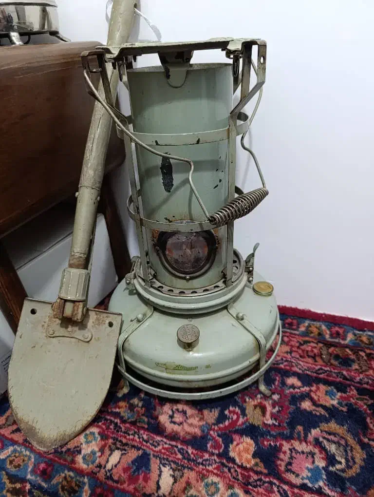 لوازم قدیمی  نوستالژی عتیقه|فرش|قم, نخودی|دیوار