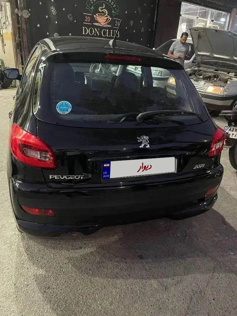 ۲۰۷ سقف شیشه ای مدل ۴۰۲|خودرو سواری و وانت|سبزوار, کاشفی شمالی (دادگستری)|دیوار