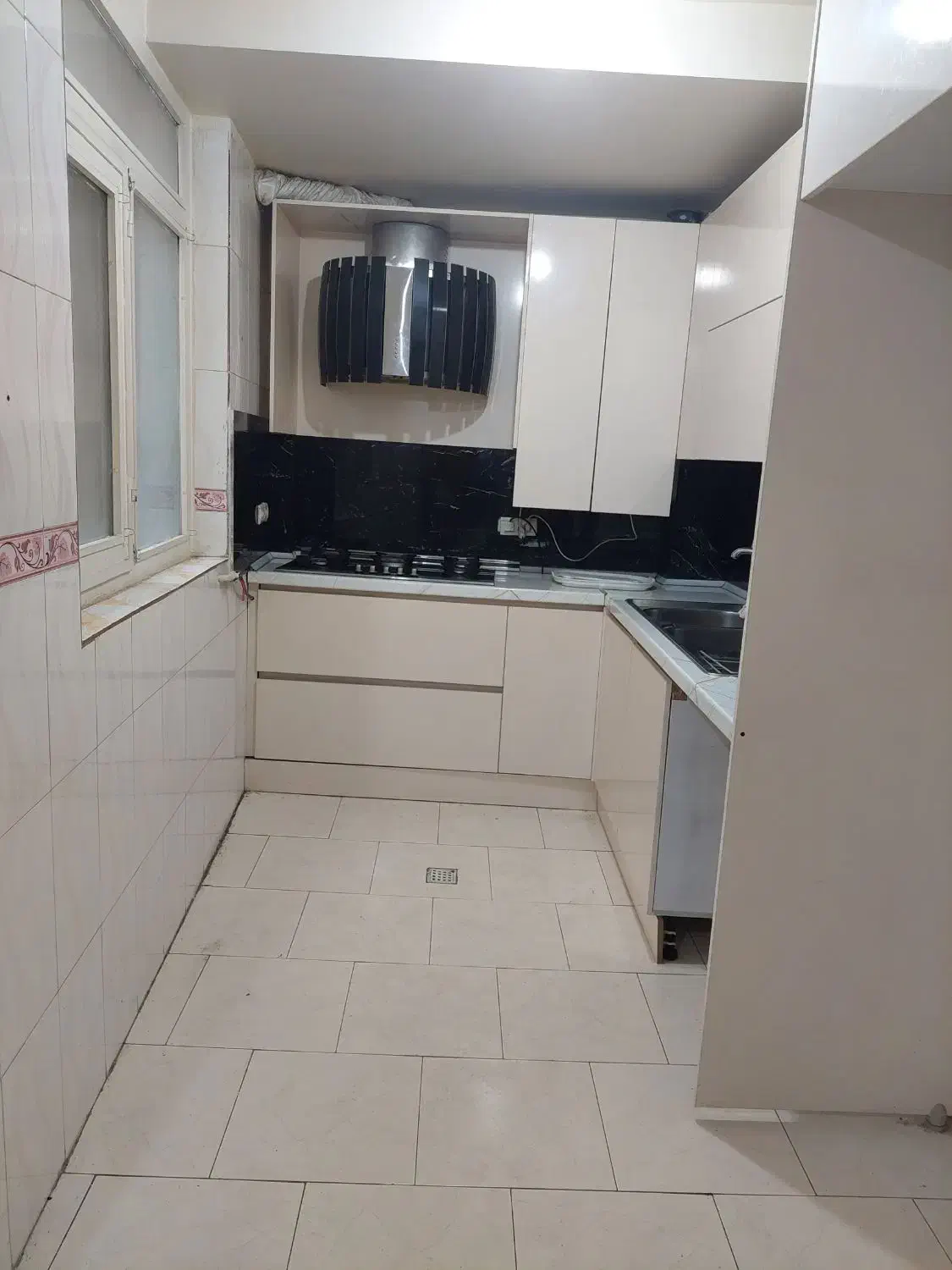 آپارتمان 45 متری با پارکینگ و انباری در خ تفرشی|اجارهٔ آپارتمان|تهران, طیب|دیوار