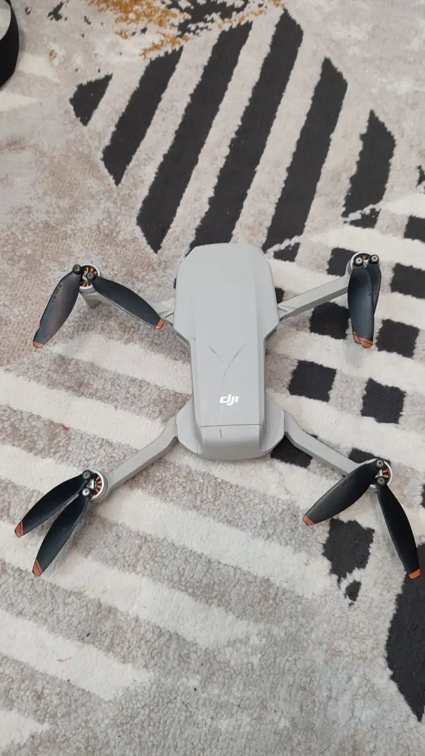 هلیشاتمینی۲|دوربین عکاسی و فیلمبرداری|اصفهان, بوستان آینه خانه|دیوار