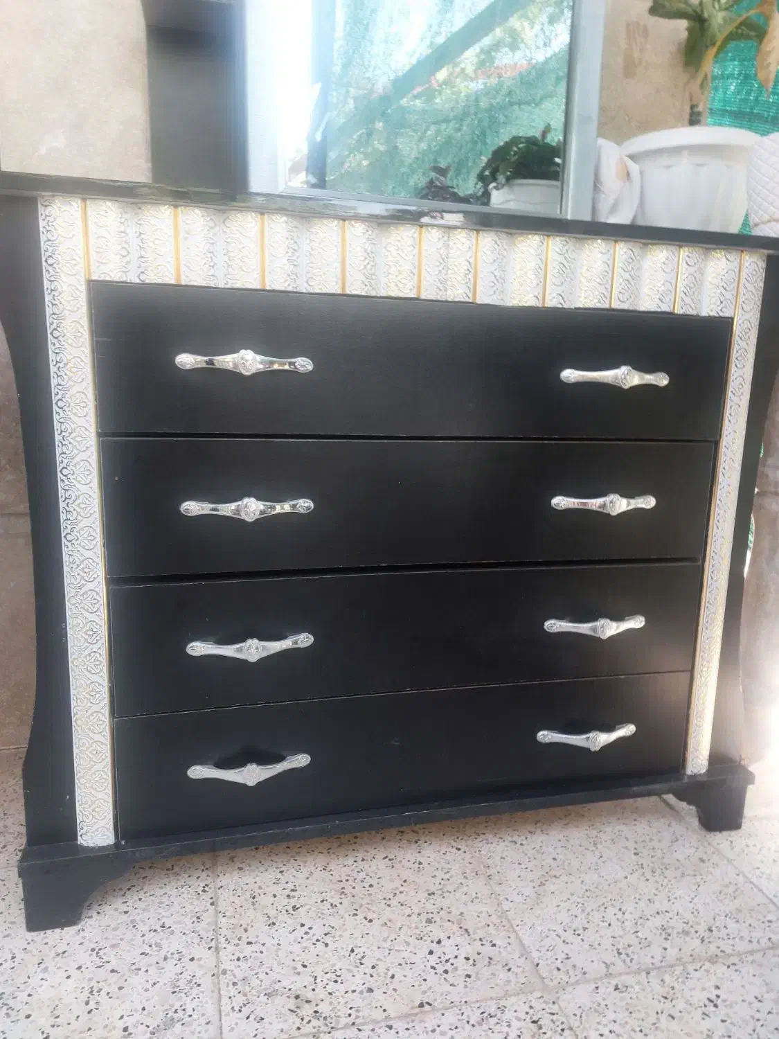 دراور|جاکفشی، کمد، دراور|زبرخان, |دیوار