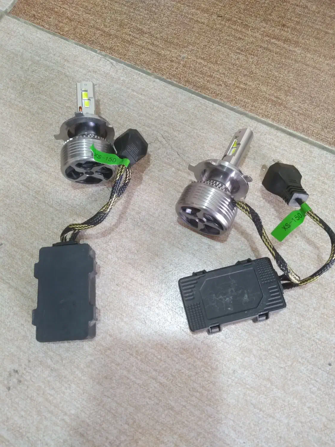 هدلایت ۱۵۰ وات کاسه چراغ پژوبه همراه لامپ و راهنما|قطعات یدکی و لوازم جانبی|بانه, |دیوار