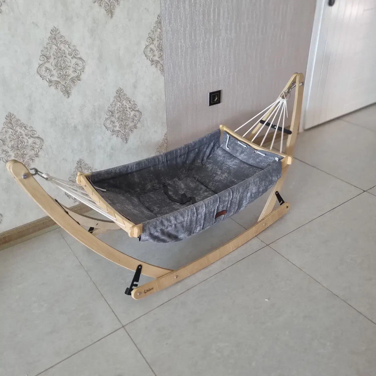 گهواره نوزاد|تخت و سرویس خواب|مبارکه, |دیوار