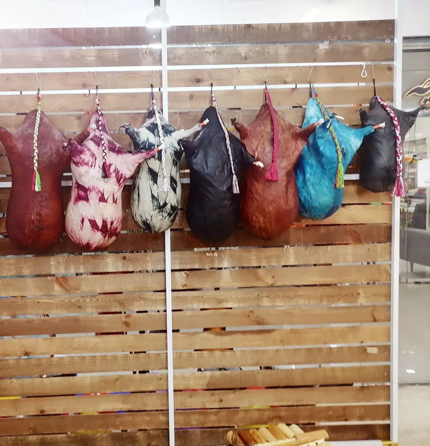 افر روز 6تا انبان|سازهای بادی|شیراز, سینما سعدی|دیوار