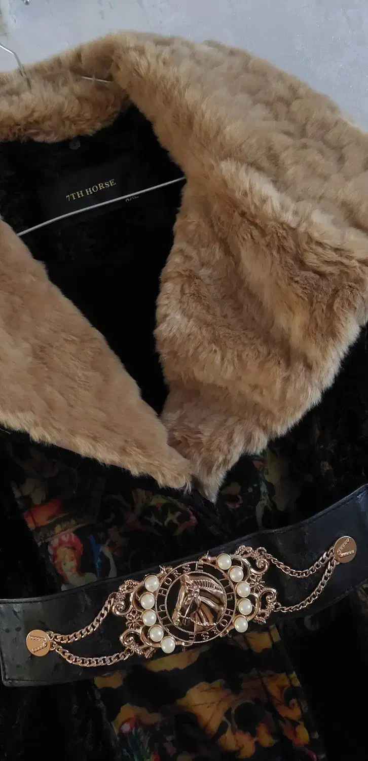 پالتو|لباس|خرم‌آباد, |دیوار