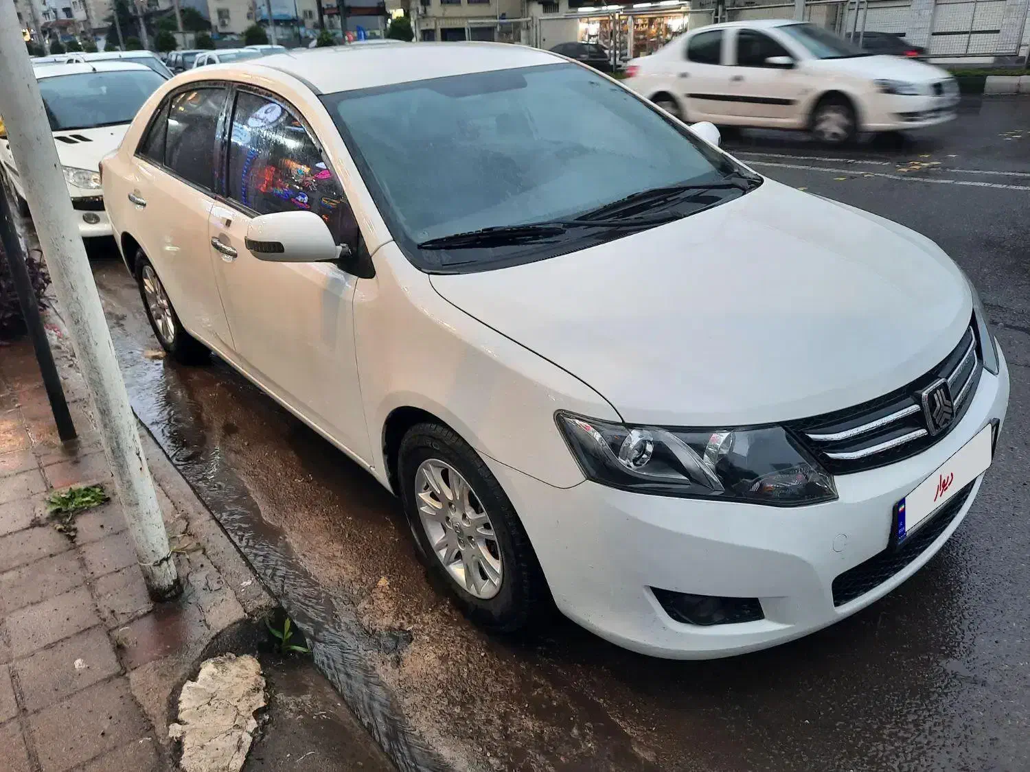 آریو اتوماتیک مدل ۹۷|خودرو سواری و وانت|رشت, سعدی (تختی)|دیوار