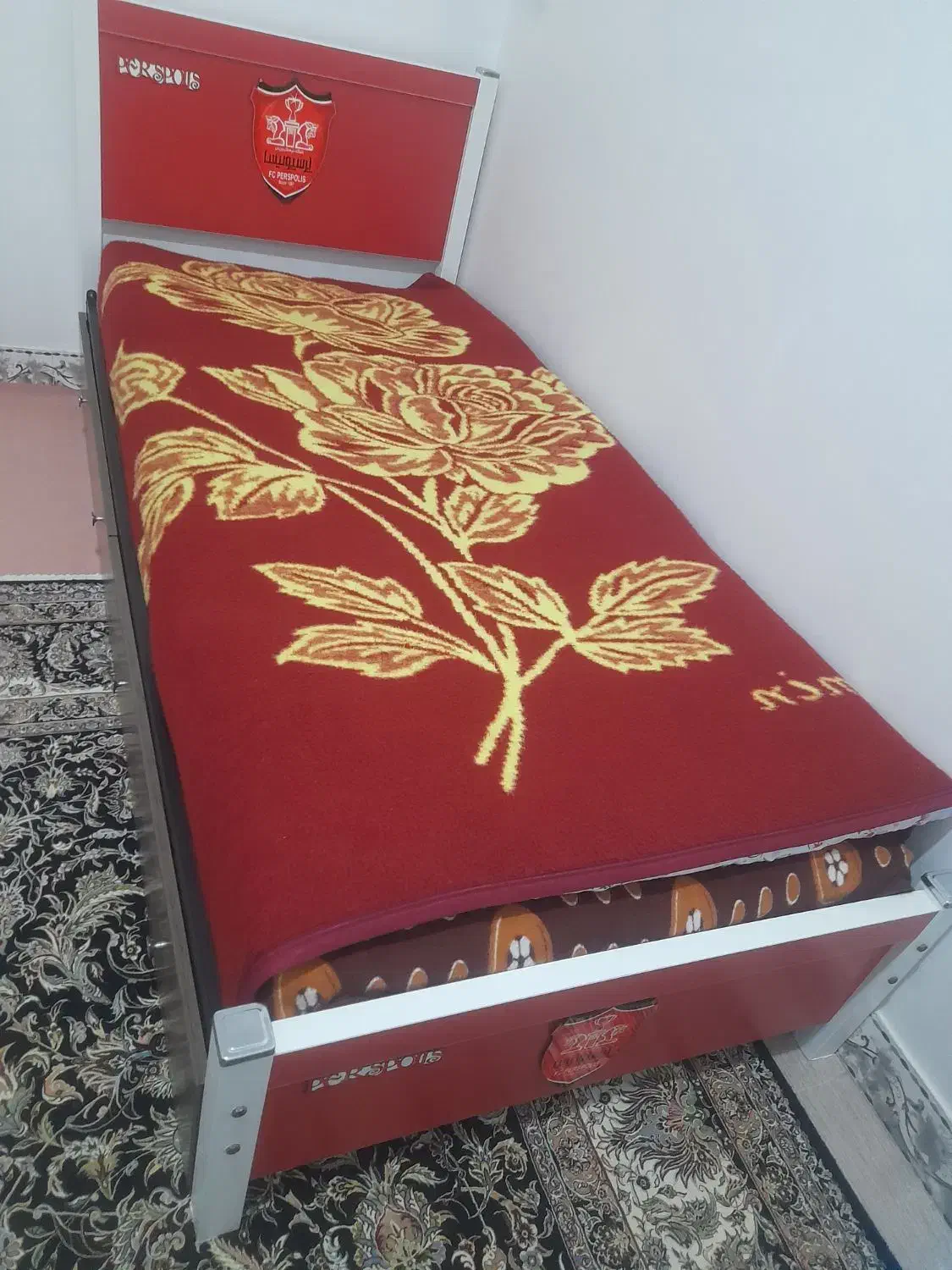 تخت خواب یک نفر|تخت و سرویس خواب|دشت ذهاب, |دیوار