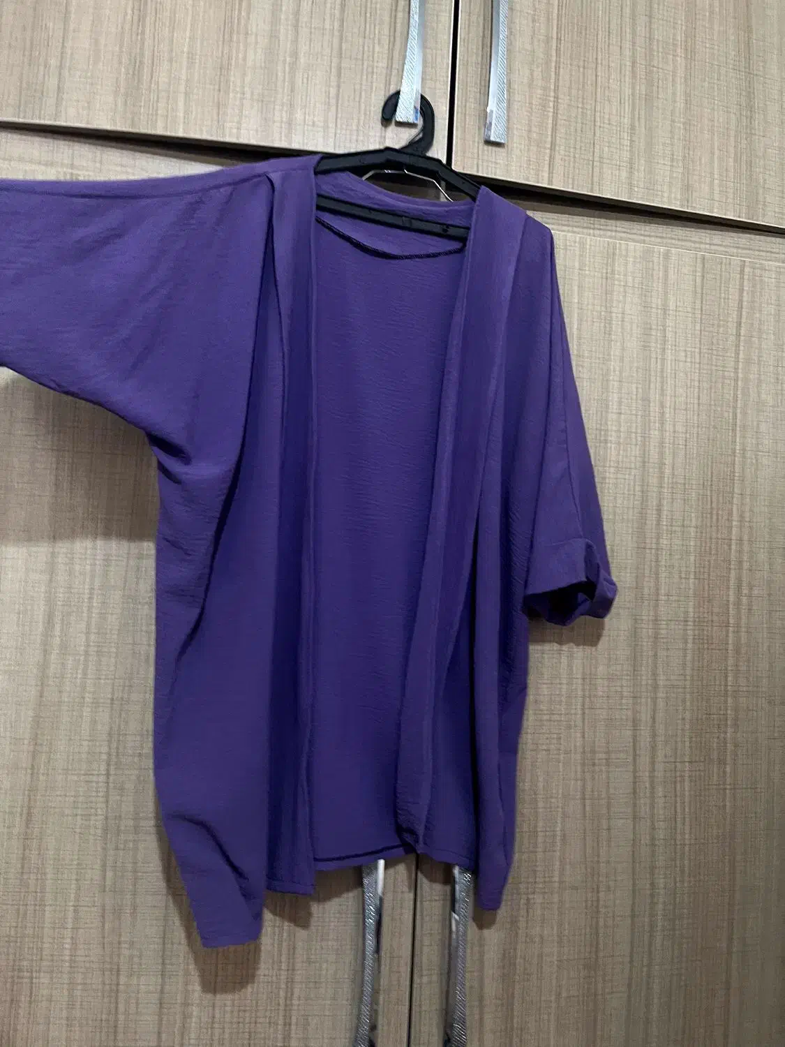 تعدادی مانتو|لباس|صدرا-فارس, فاز ۱|دیوار