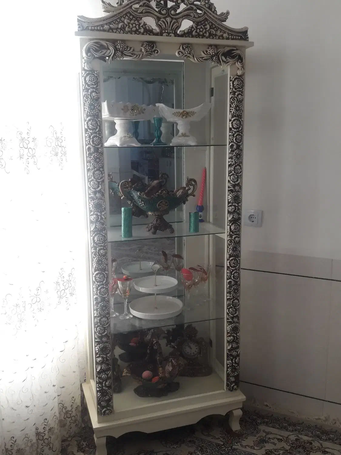 بوفه|بوفه، ویترین، کنسول|ایوان, |دیوار