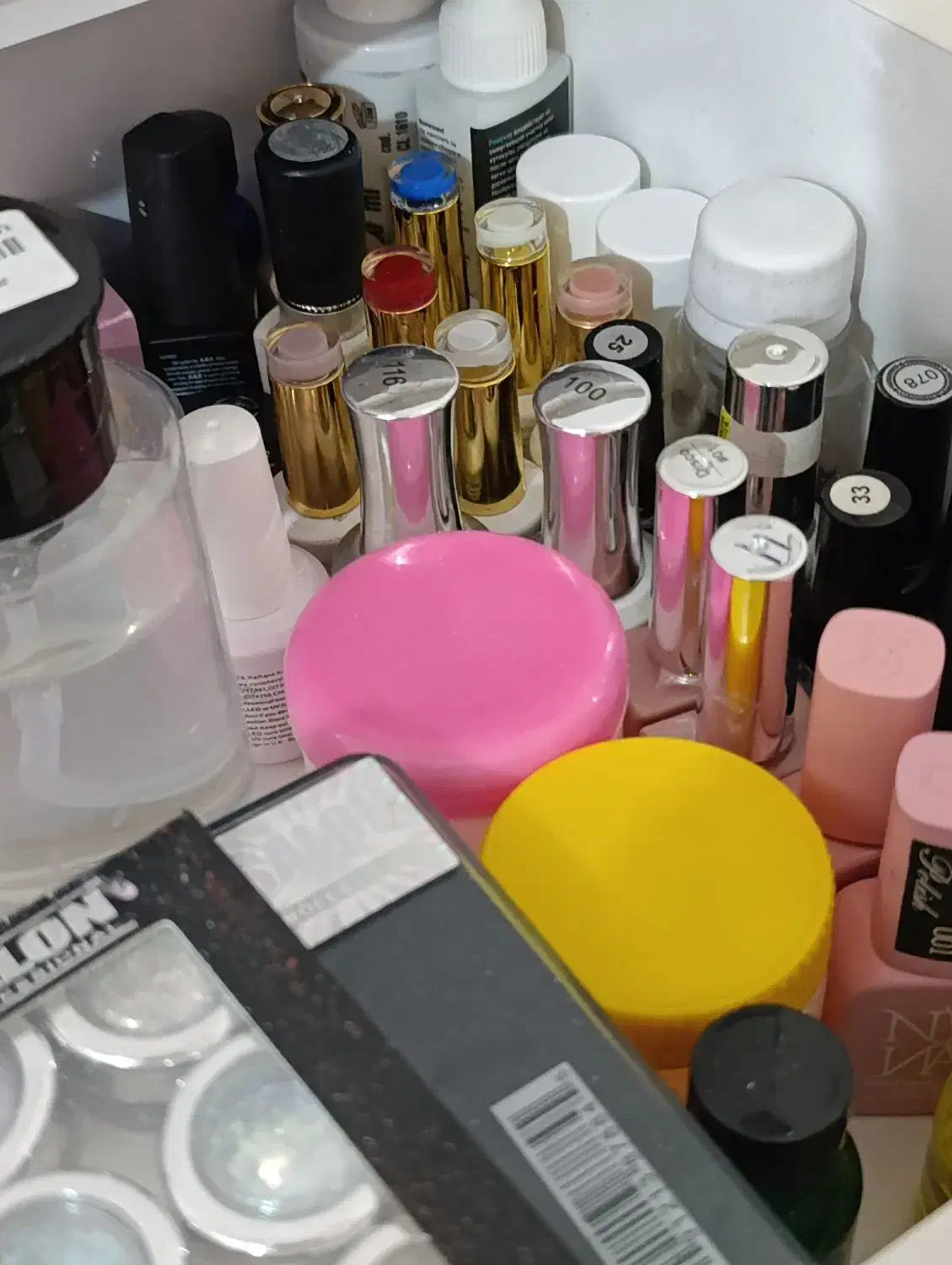 لوازم کاشت ناخن|آرایشی، بهداشتی، درمانی|ارومیه, |دیوار