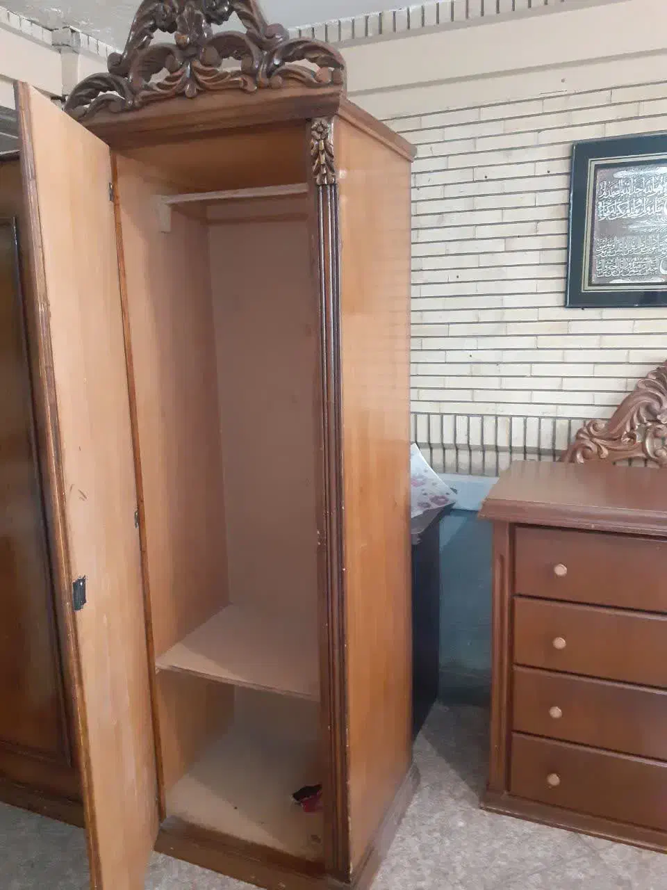 کمد|جاکفشی، کمد، دراور|مشهد, کوشش|دیوار