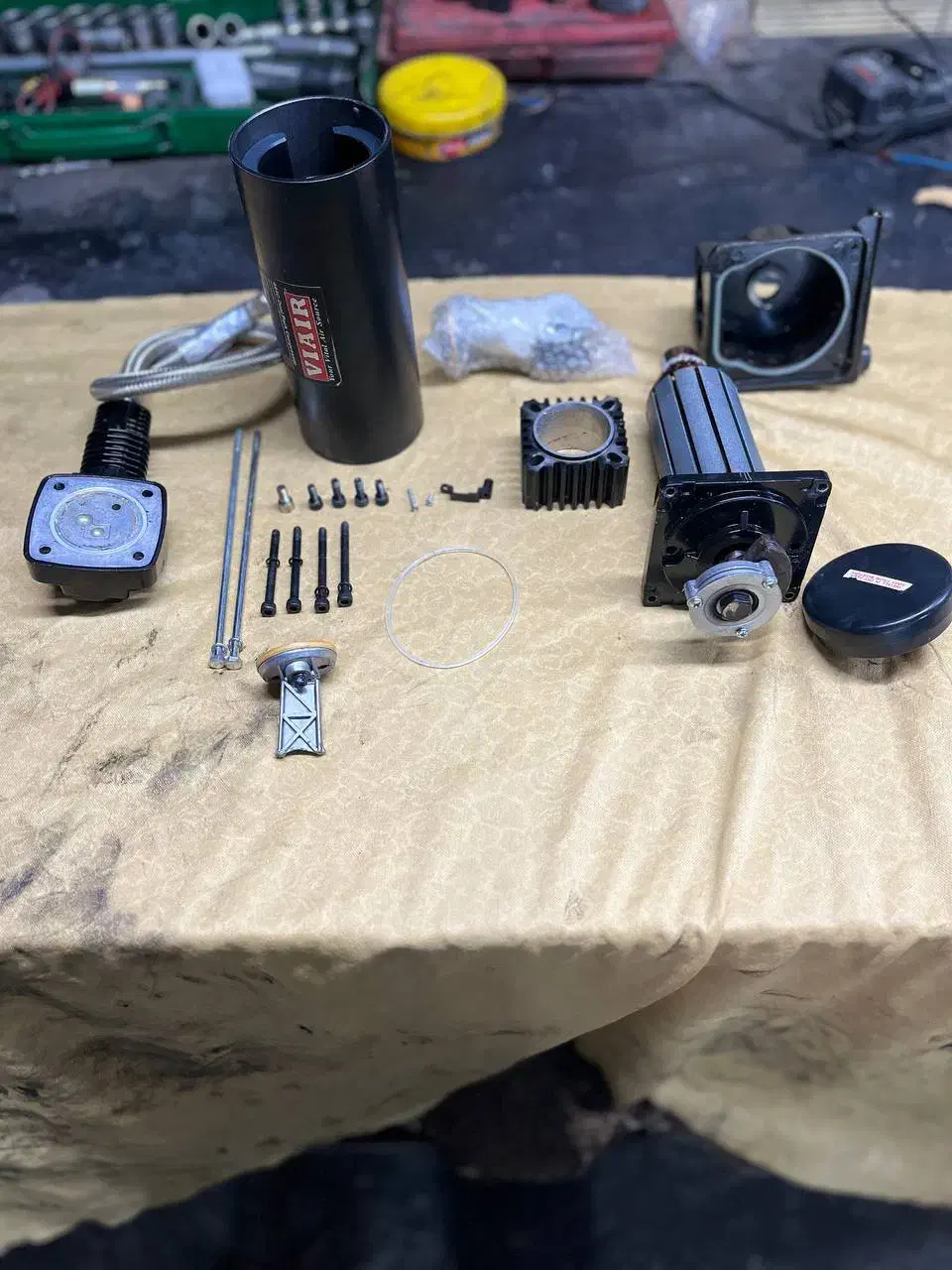 کمک پنوماتیک( ایرکاپ) تعمیر کمپرسو تعمیر شیر بلوک|قطعات یدکی و لوازم جانبی|رباطکریم, نصیرشهر|دیوار