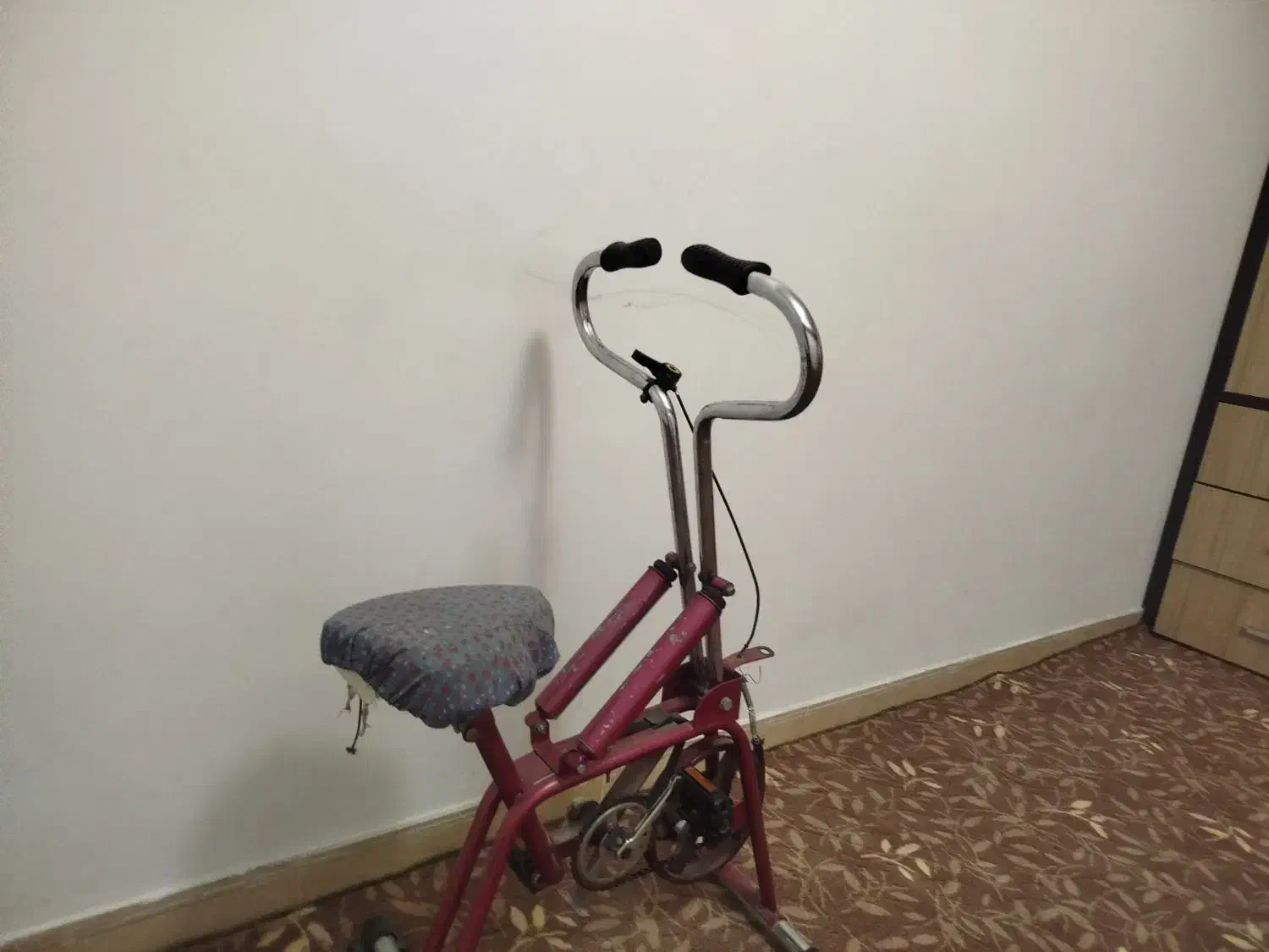 دوچرخه ثابت تمیز|تجهیزات ورزشی|خرم‌آباد, |دیوار