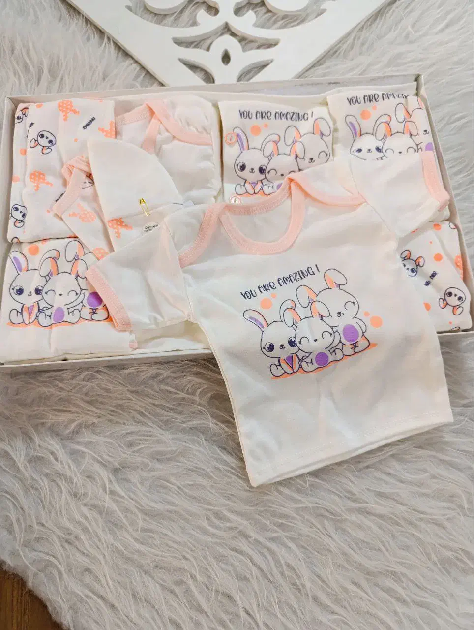 ست ۲۰ تیکه نوزاد|کفش و لباس بچه|بانه, |دیوار