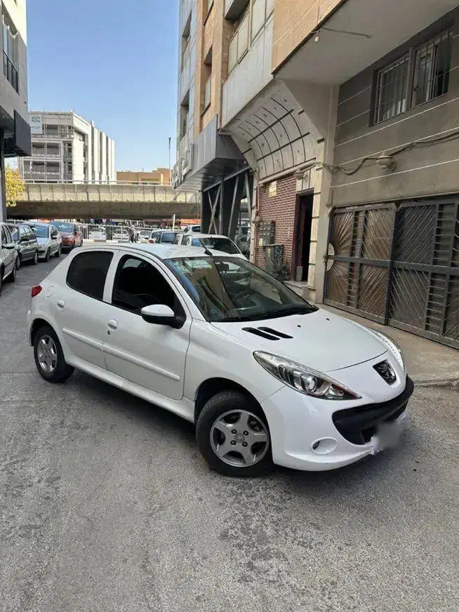 ۲۰۷ اتومات مدل ۴۰۲|خودرو سواری و وانت|شیراز, فرهنگ شهر|دیوار