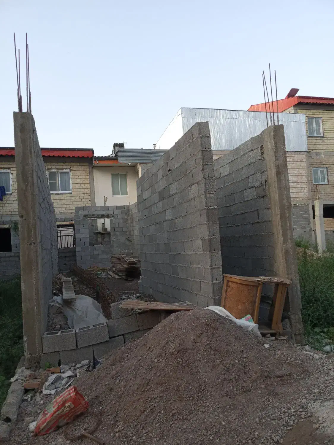 تخریبکاشیآجر..،وبناییسیمانکاری|خدمات پیشه و مهارت|رشت, قاسمیه|دیوار