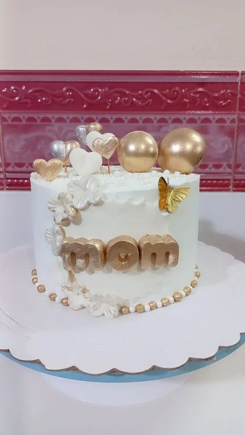 سفارش کیک تولد پذیرفته می‌شود|خوردنی و آشامیدنی|اقبالیه, |دیوار