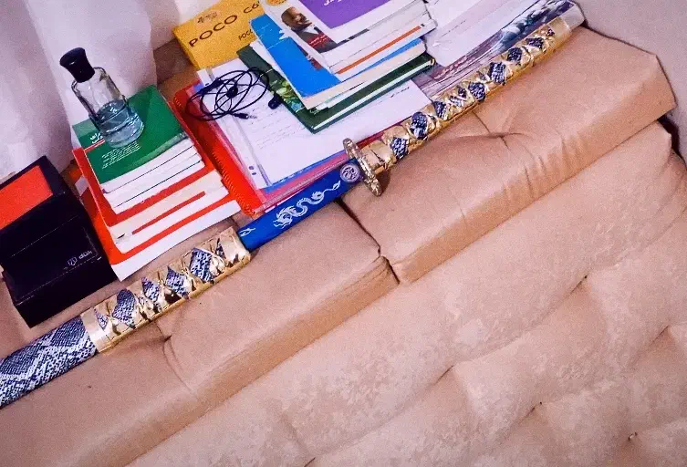 شمشیر کاتانا کلکسیونی|کلکسیون اشیاء عتیقه|قشم, |دیوار