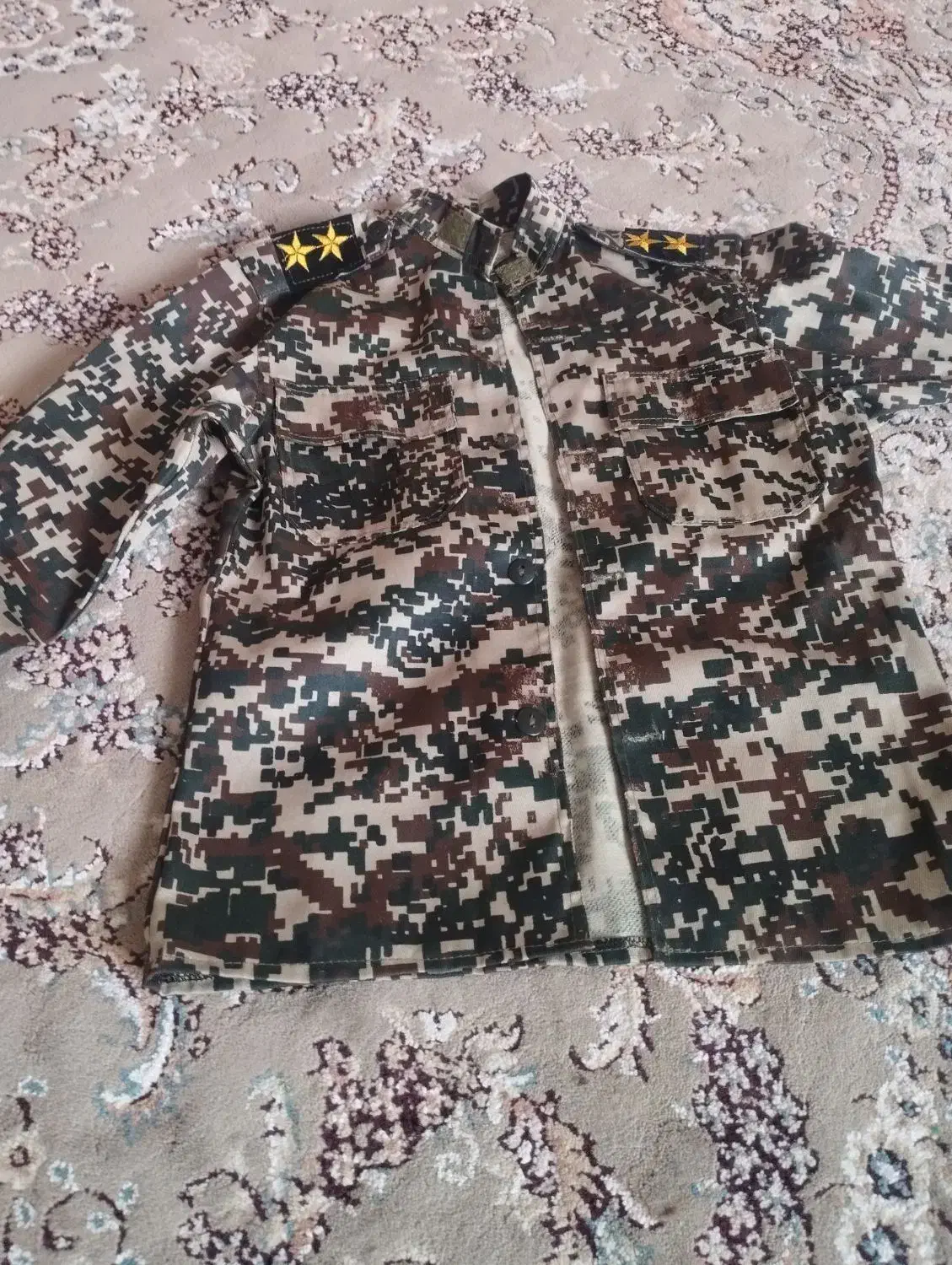 لباس بسیجی|لباس|گلبهار, شهر جدید گلبهار|دیوار