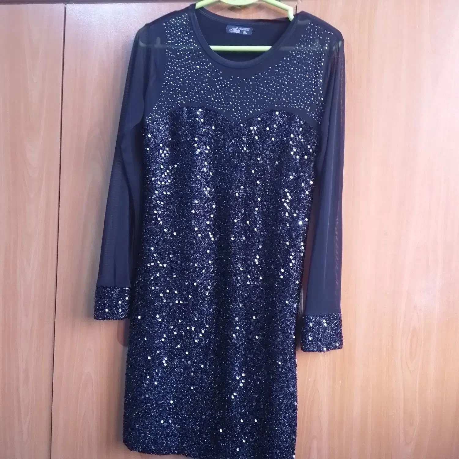 پیرهن کوتاه مجلسی شب نما|لباس|لاهیجان, لیالستان|دیوار