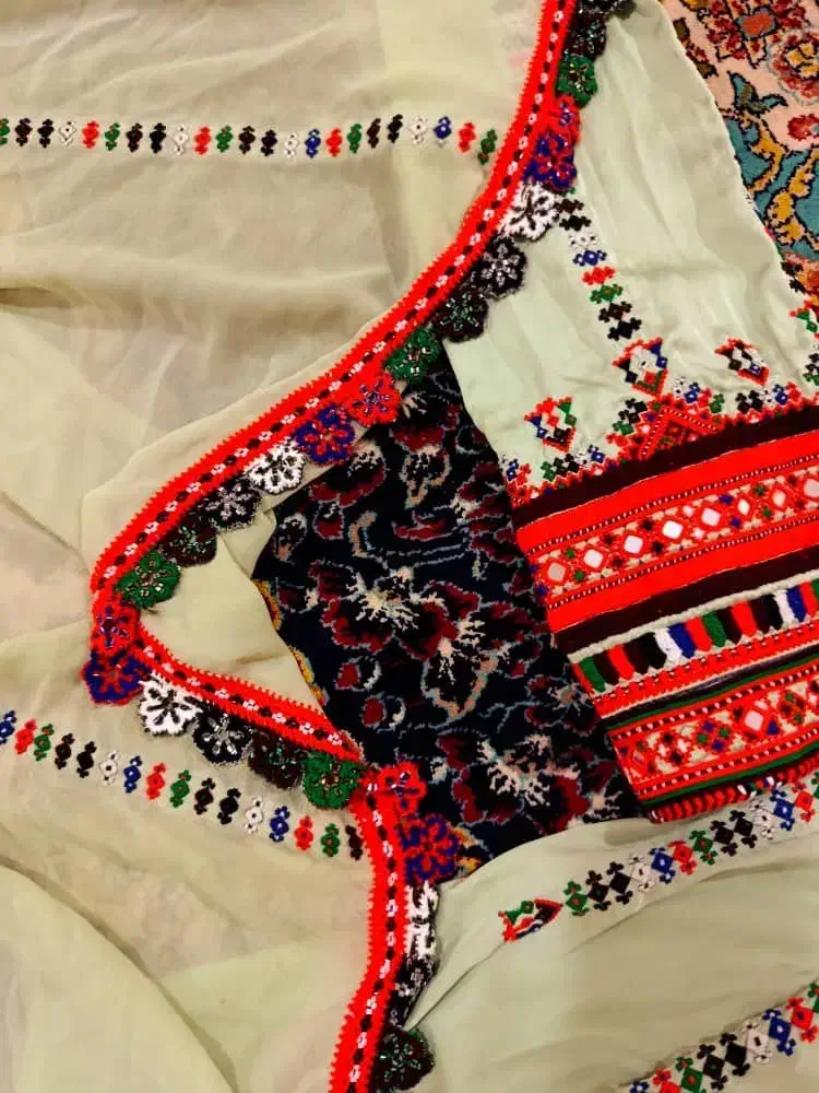 دوچگر هستم|لباس|چابهار, |دیوار