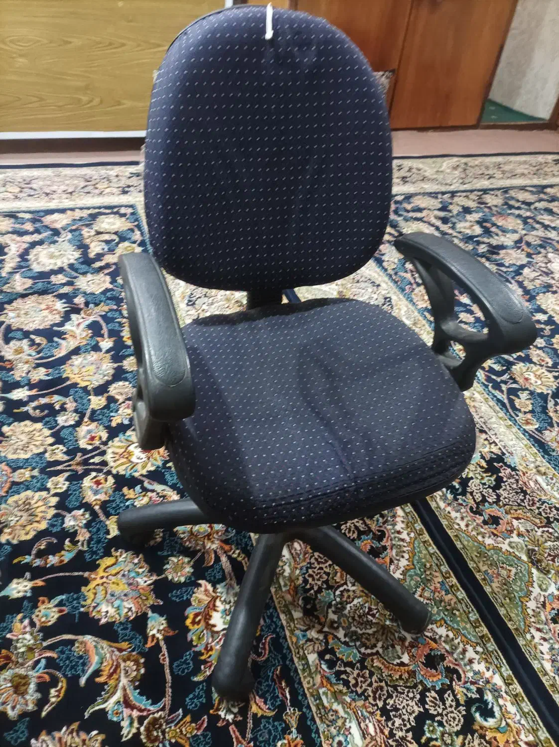 میز و صندلی کامپیوتر  نو تمیز|میز تحریر و کامپیوتر|اراک, |دیوار