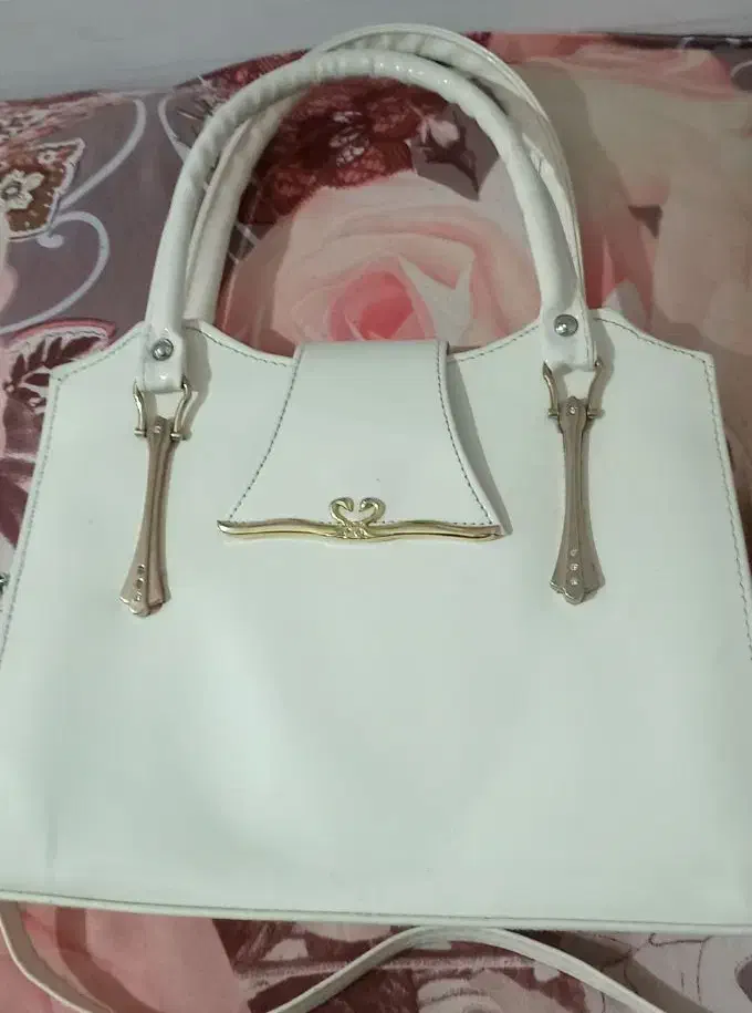 کیف زنانه|کیف، کفش، کمربند|تربت‌حیدریه, باغ سلطانی|دیوار