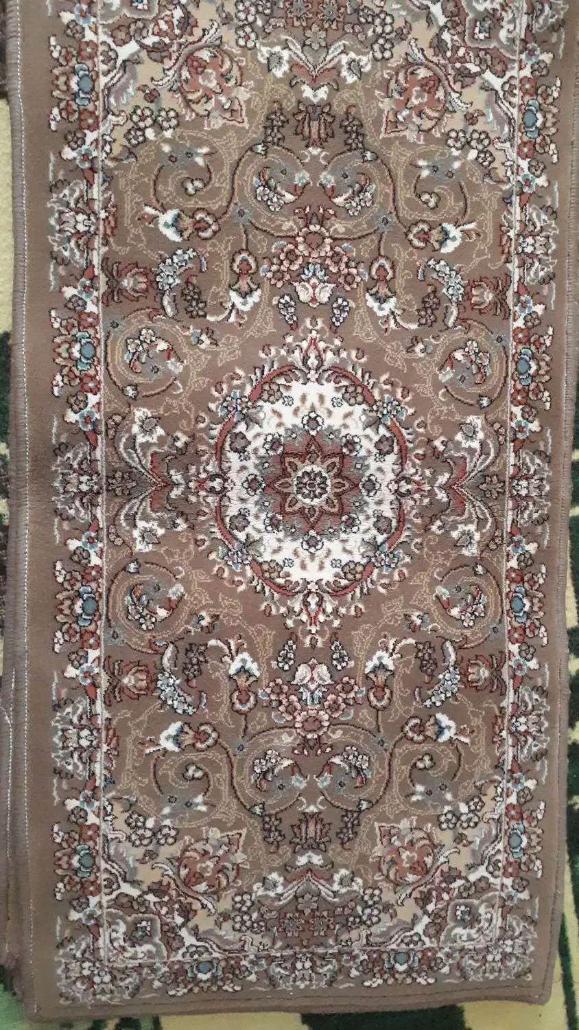 پادری فرش در حد نونو و اندازه یک متر در نیم متر|پادری|نورآباد, |دیوار