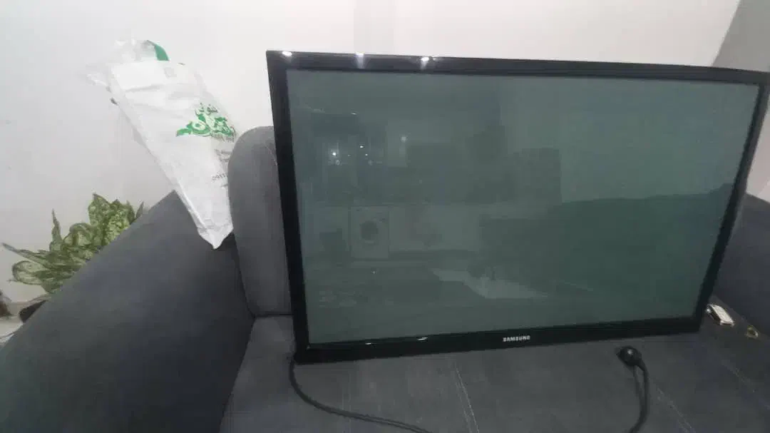 تلوزیون سامسونگ ۴۳ اینچ|تلویزیون و پروژکتور|رشت, نظری|دیوار