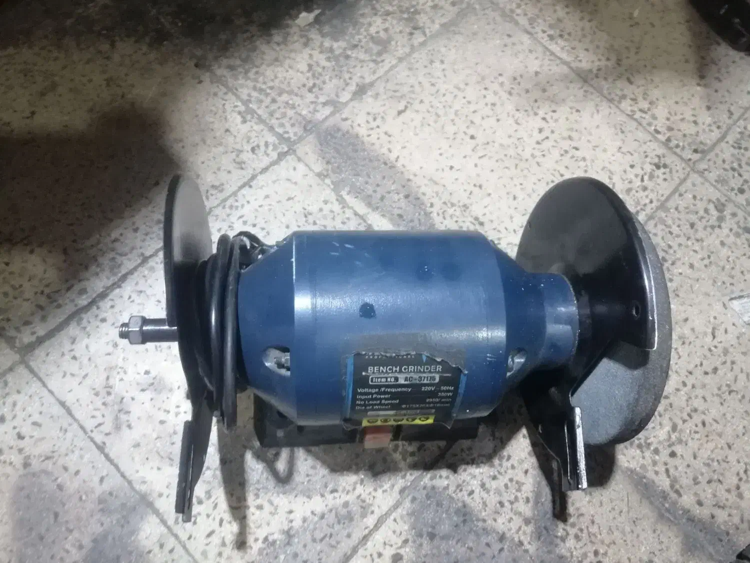 سنگ رو میزی|ابزارآلات|هشتگرد, هشتگرد قدیم|دیوار