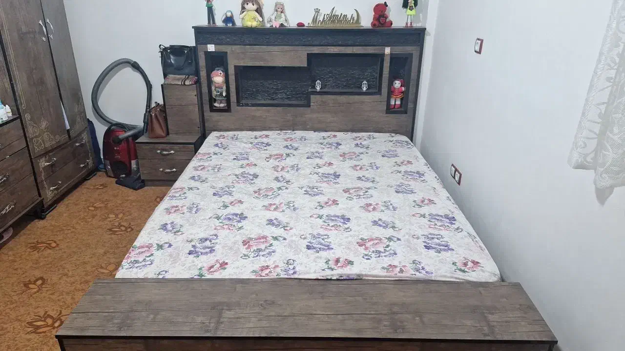 سرویس چوب . تخت کمد و دراور و میز ارایش|تخت و سرویس خواب|کرمانشاه, |دیوار