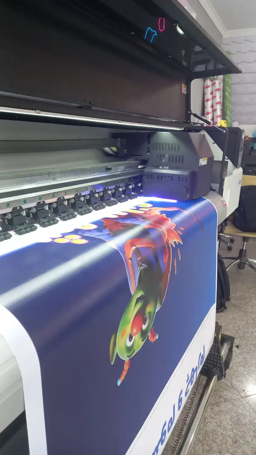 چاپ بنر و استیکر،کارت ویزیت،برش و حکاکی لیزر|خدمات رایانهای و موبایل|مشهد, راهنمایی|دیوار