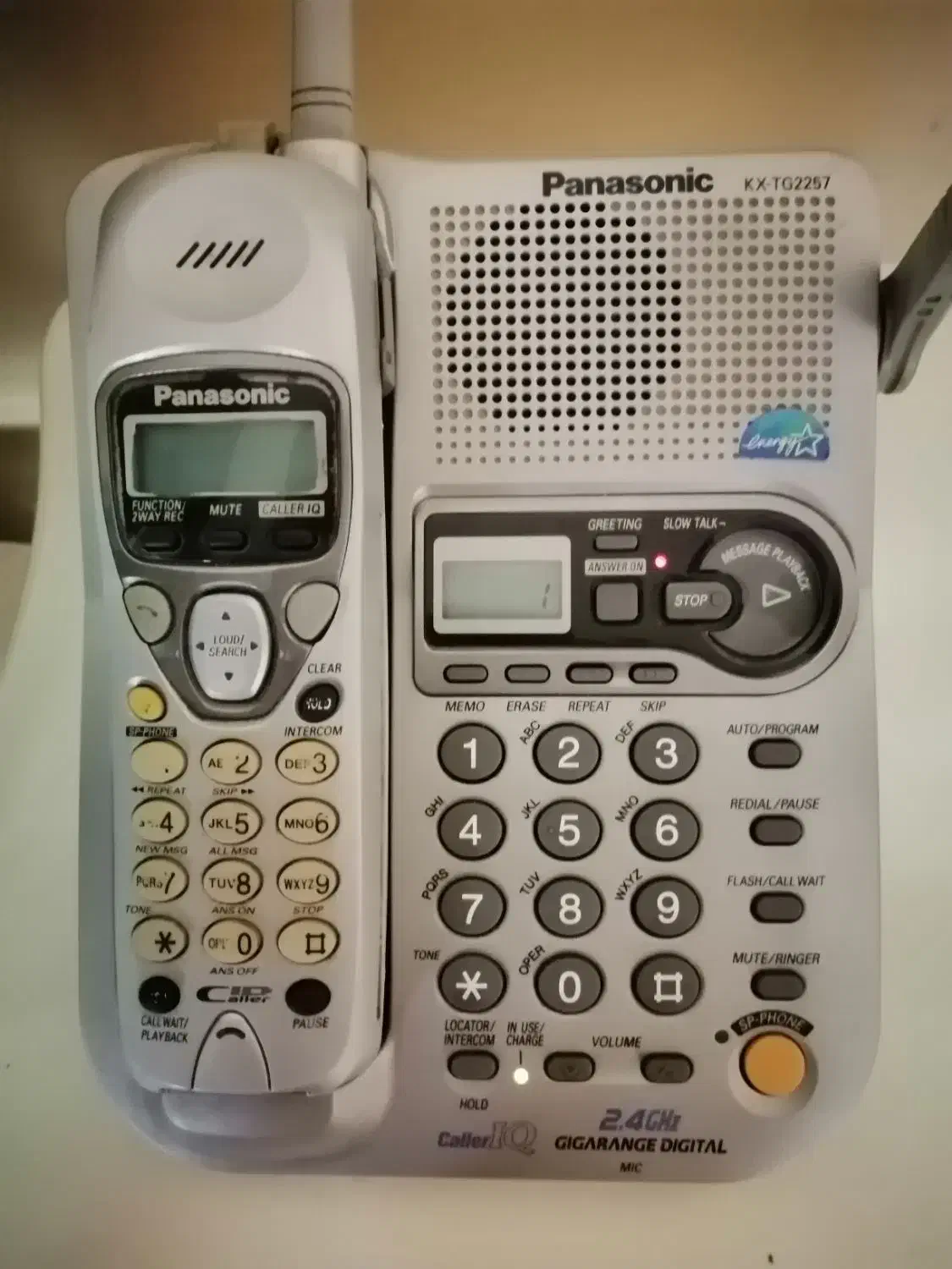 یکدستگاه تلفن پاناسونیک مدل KX-TG2257  سالم|تلفن رومیزی|قم, شهرک سازمان آب|دیوار